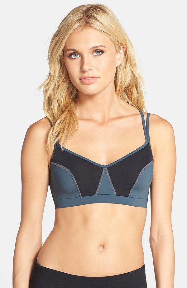Áo Bralette sành điệu không thể thiếu trong tủ đồ của phái đẹp