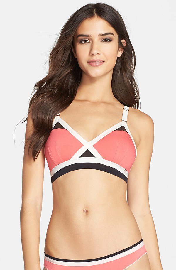 Áo Bralette sành điệu không thể thiếu trong tủ đồ của phái đẹp