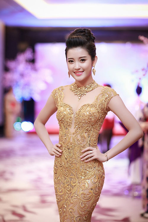 Những Shbet999 com đăng nhập thảm đỏ quyến rũ, gợi cảm của Á hậu Huyền My