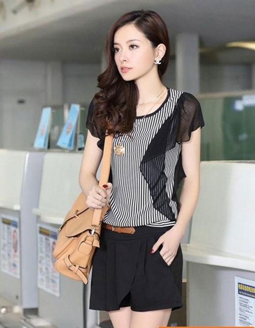 Áo tay bèo mê hoặc nàng công sở điệu đà