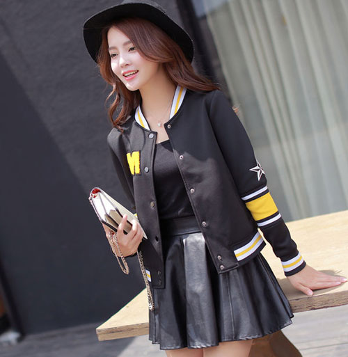 Những kiểu áo khoác mùa thu không bao giờ lỗi mốt