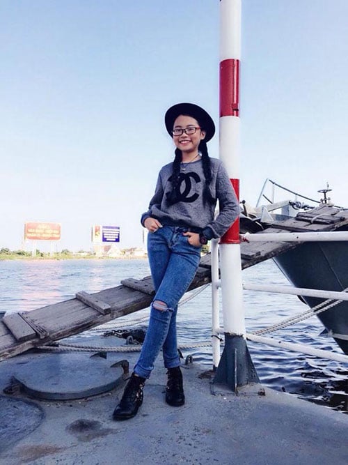 Phương Mỹ Chi rũ bỏ hình ảnh quê mùa với style cá tính