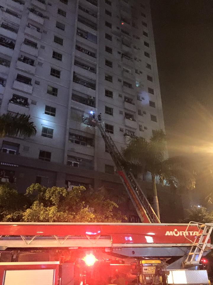 Cháy lớn ở chung cư 1