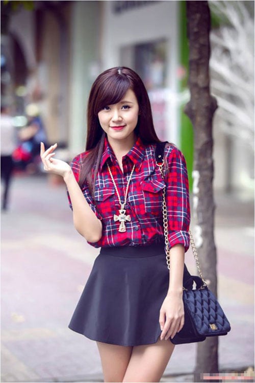 Mix đồ xuống phố sành điệu, trẻ trung như hotgirl Midu
