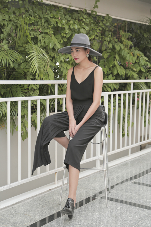 Mix đồ thu xuống phố hợp xu hướng, đẹp như sao Việt