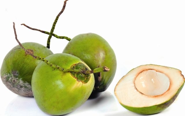 lưu ý khi uống nước dừa