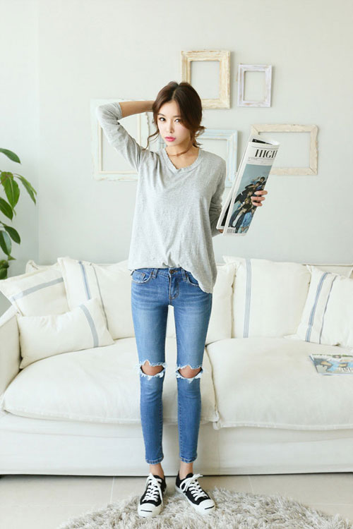 Mách bạn gái phối đồ đẹp cùng áo len mỏng mùa thu