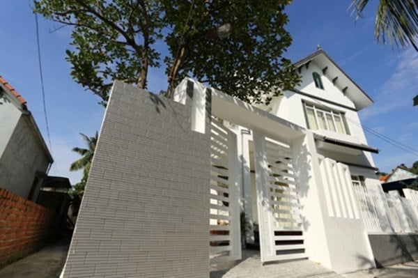 Tuổi thơ vất vả, khổ cực của Hoa hậu Phạm Hương