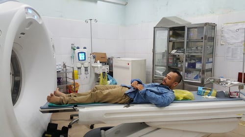 trần lập trên giường bệnh  1