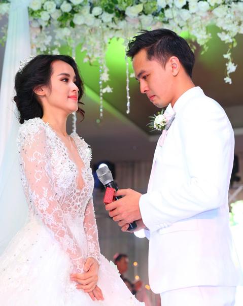 Tú Vi-Văn Anh đi tăng hai cùng bạn bè dù mệt nhoài sau Quatrian shbet hiện đang mở