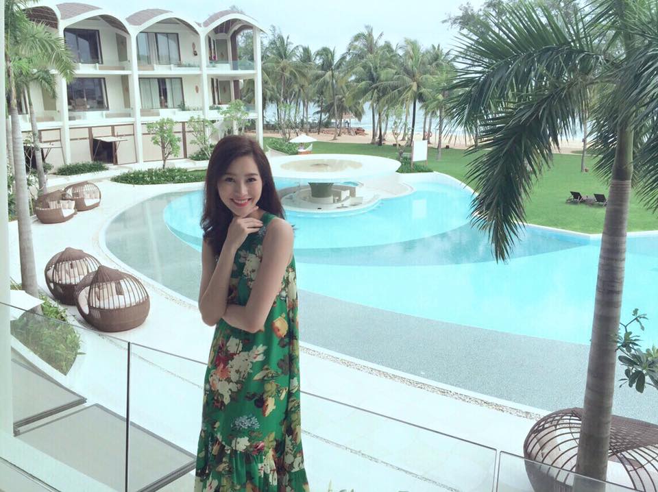 Ngắm gu thời trang thanh lịch của Hoa hậu Đặng Thu Thảo