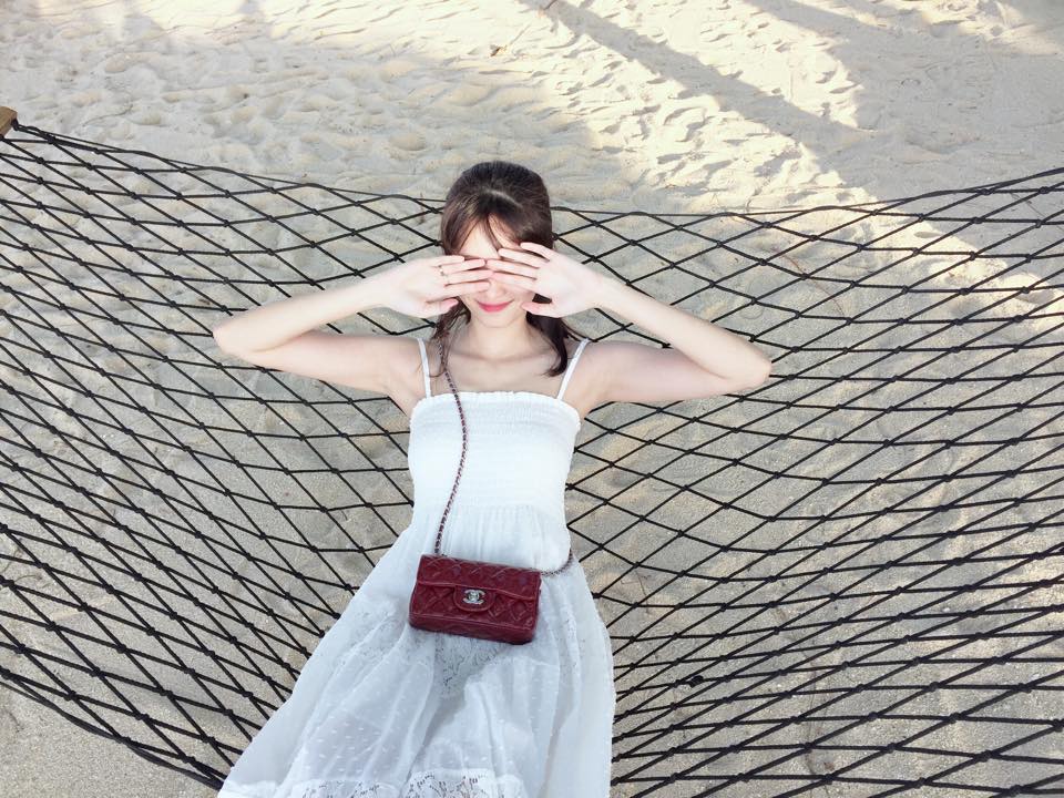 Ngắm gu thời trang thanh lịch của Hoa hậu Đặng Thu Thảo