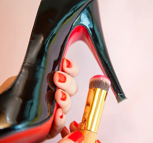 10 điều ngạc nhiên bất ngờ bạn có thể làm với sơn móng tay