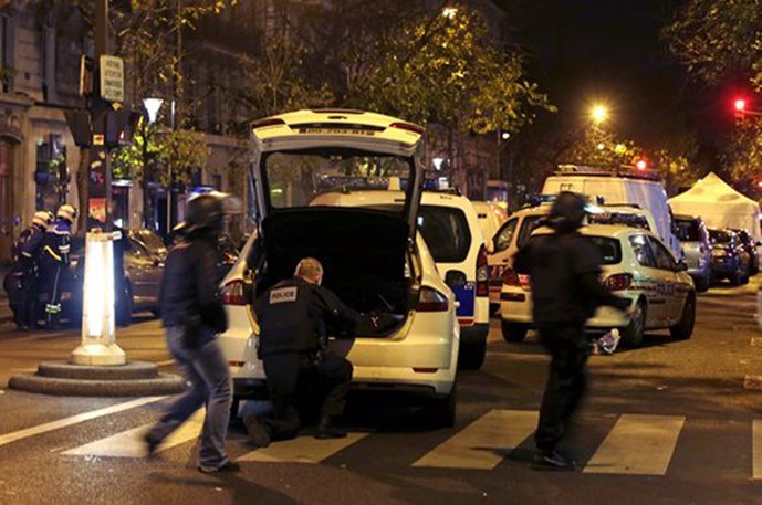 Hình ảnh từ hiện trường các vụ tấn công tại Paris, Pháp