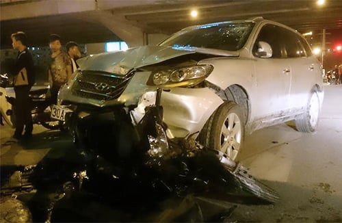 Rượt đuổi như phim hành động, 2 ôtô khiến 1 cô gái tử vong