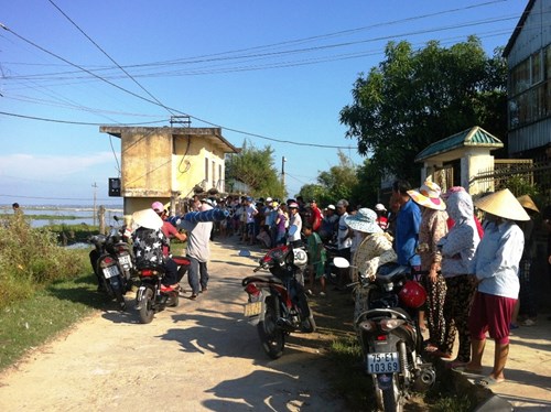 Phát hiện xác người treo trên cây khi đi làm đồng