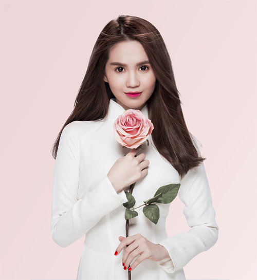 Showbiz Việt 18/11: Hot nhất Hồ Ngọc Hà, hotgirl Thúy Vi