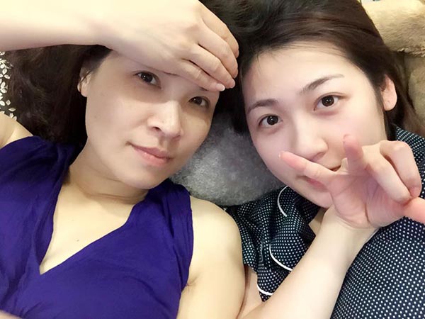Cận cảnh nhan sắc trẻ đẹp bất ngờ của mẹ hoa hậu, á hậu Việt