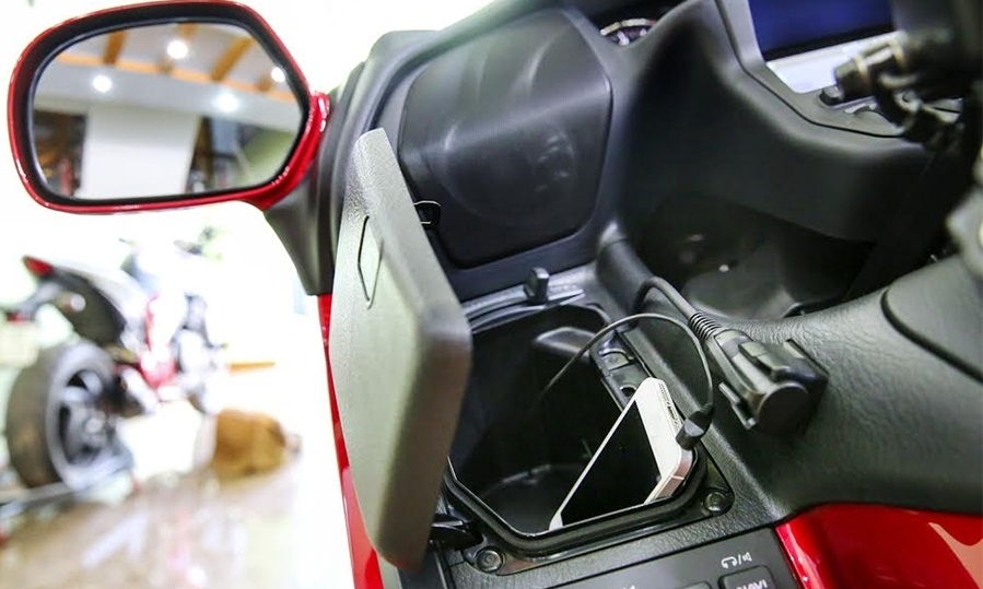 Honda Gold Wing phiên bản đặc biệt giá hơn 1 tỷ đồng