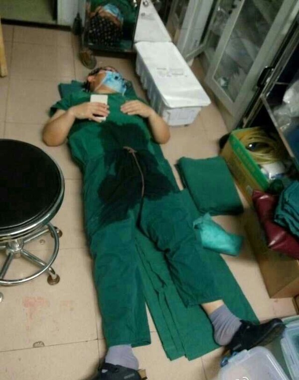 10 câu chuyện đậm tình người khiến cả thế giới xúc động năm 2015