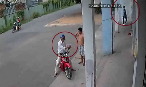 Bảo vệ sập bẫy trộm xe SH bởi chiếc áo mưa 