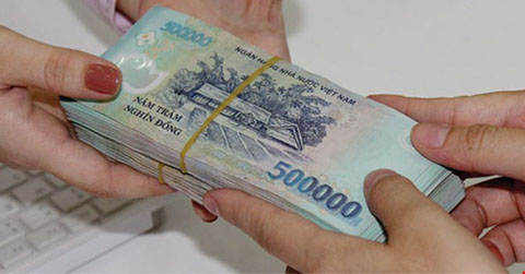Luật Lao động quy định tiền thưởng tết Âm lịch 2016