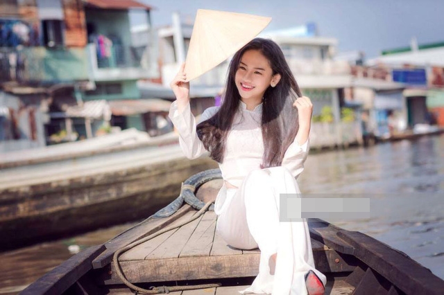 Hotgirl Thúy Vi gây sốc khi phát ngôn về tiền và tình