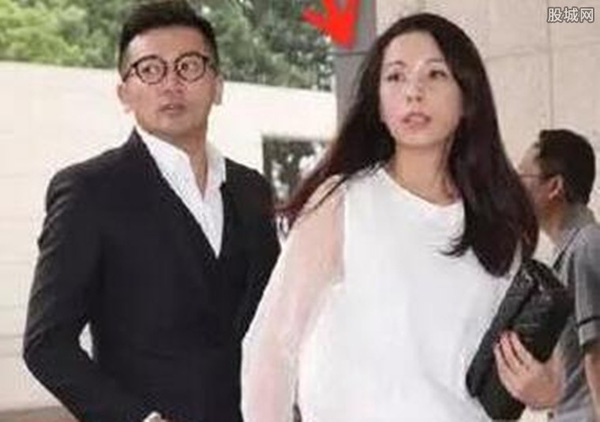 Bạn gái bí mật của