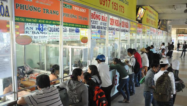 Các bến xe khuyến cáo hành khách vào bến mua vé xe Tết 2016