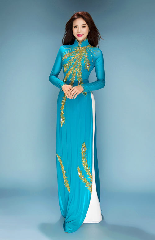 Sao Việt rạng rỡ với áo dài đón Xuân