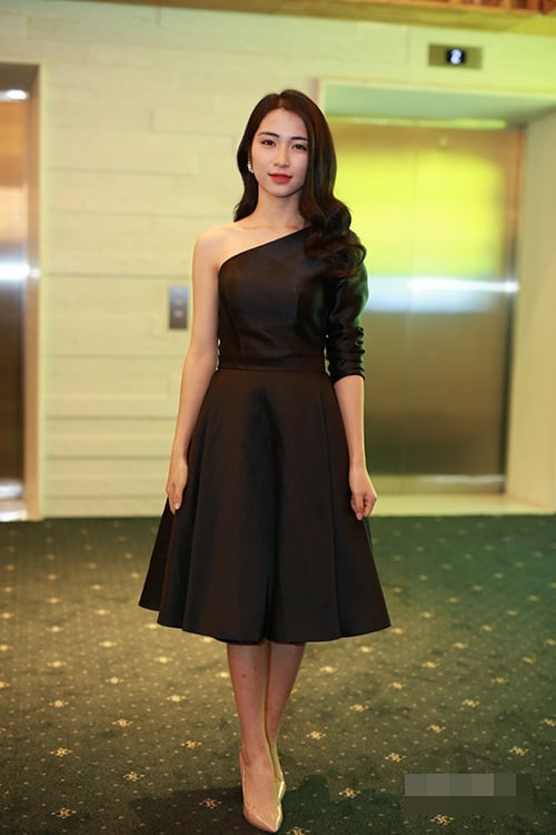 Elly Trần sexy quyến rũ