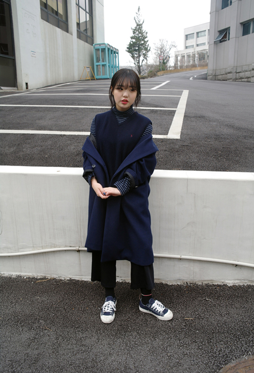 Style đi học ngày lạnh vẫn long lanh của nữ sinh Hàn