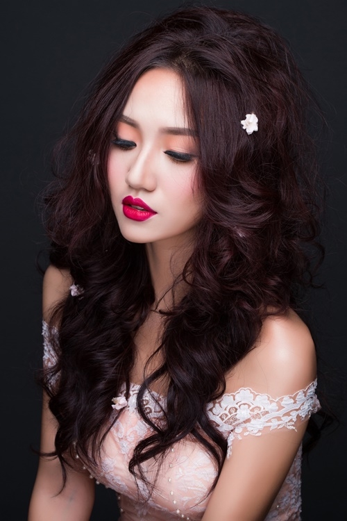 Ngắm nhan sắc như thiên thần của Hoa hậu, Á hậu tuổi Thân