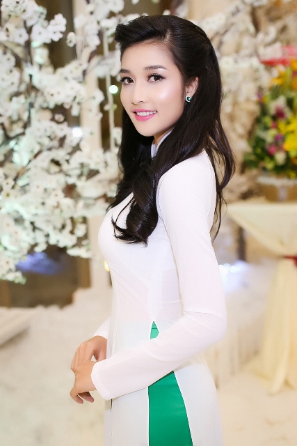 Ngắm nhan sắc như thiên thần của Hoa hậu, Á hậu tuổi Thân