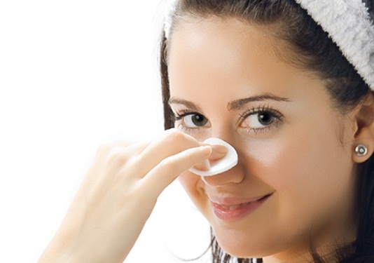 trị mụn đầu đen