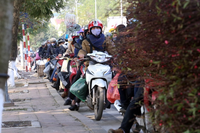 Hà Nội: Người dân chen chúc nhau về quê ăn Tết 3
