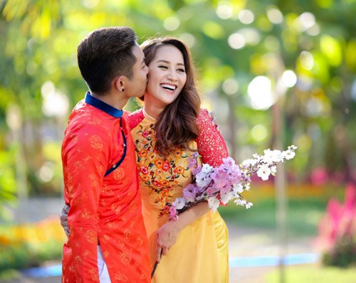 Những hình ảnh hạnh phúc đáng ngưỡng mộ của Khánh Thi - Phan Hiển