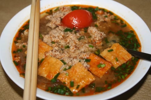 Kinh hoàng chặt chém ngày đầu năm