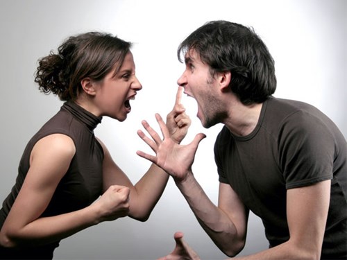 Chồng đang giết vợ con bằng thói quen hàng ngày