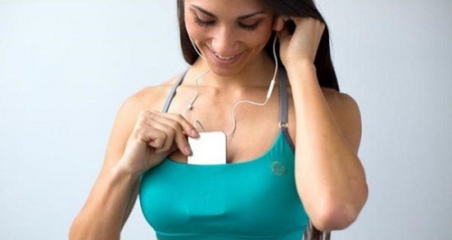 Muốn sống lâu bạn phải lưu ý việc cất điệ thoại trên người
