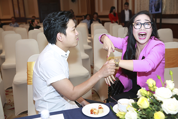 Trường Giang thân mật với Ốc Thanh Vân sau scandal tình cảm