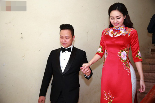 Lễ ăn hỏi Á hậu Trà Mi hoành tráng với dàn siêu xe limousine