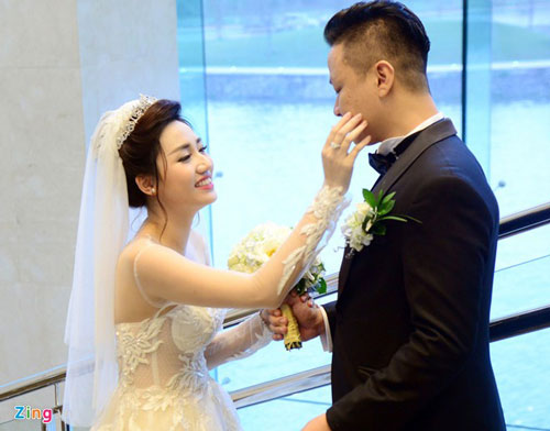 Quatrian shbet hiện đang mở của Á hậu Trà My 4