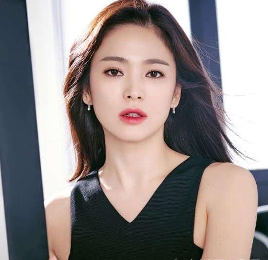 Song Hye Kyo đệ đơn kiện vì tin đồn là gái bao phục vụ đại gia.