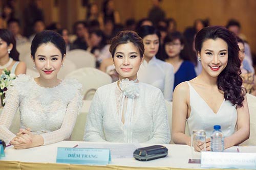 https://soha.vn/giai-tri/a-hau-diem-trang-che-giau-bung-bau-4-thang-20160331145158853.htm
