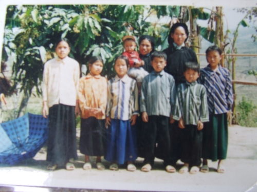 Hành trình của người cha 10 ngày đêm xuyên biên giới tìm con gái