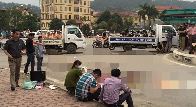 Va chạm với xe tải, mẹ tử vong, con gái 6 tuổi nguy kịch