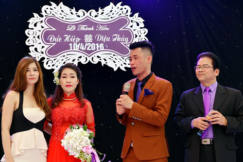 Hiệp Gà òa khóc trong ngày kết hôn