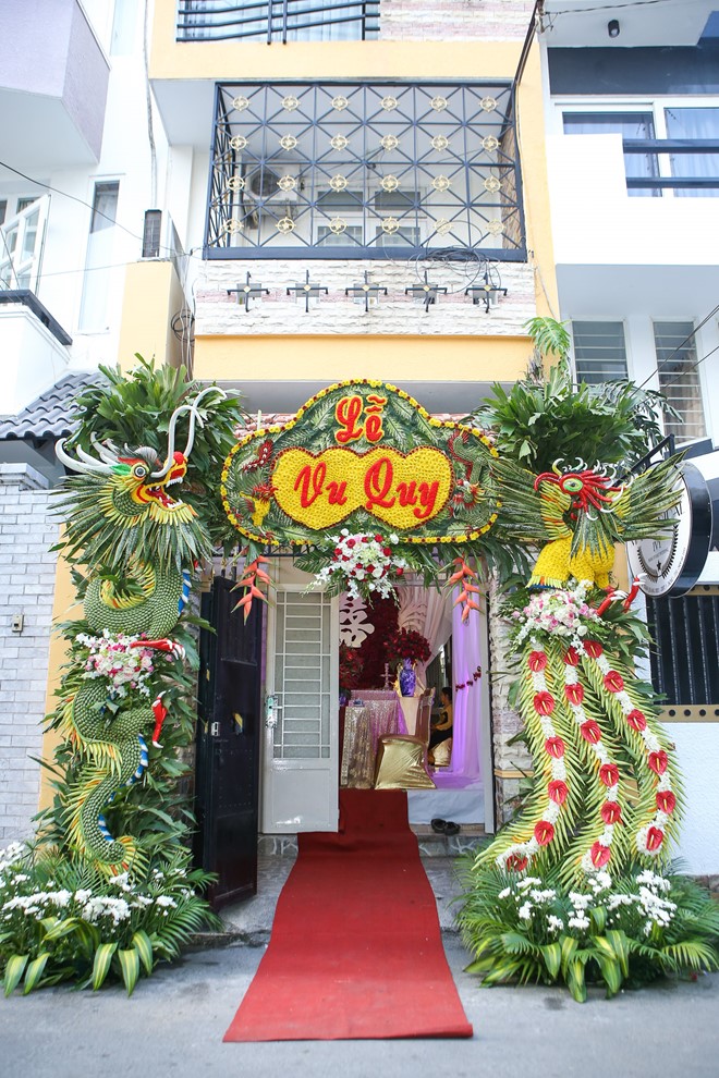 Choáng trước sự xa hoa của Quatrian shbet hiện đang mở Lương Thế Thành - Thúy Diễm