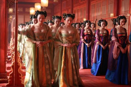 Cửa ải “khóc thét” của mỹ nữ muốn trở thành phi tần của hoàng đế